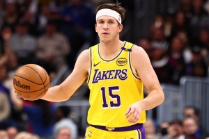 里夫斯：我90%的时间都和队友在一起 我们建立了持续一生的关系