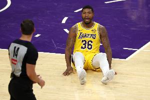 明天客场打森林狼！湖人五人不打 海斯&斯玛特出战成疑