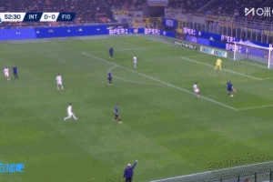 巴斯托尼长传，劳塔罗禁区内回做，迪马尔科低射稍稍偏出