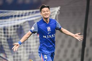 沪媒：申花战深圳蒋圣龙将复出，薛庆浩缺席今天训练