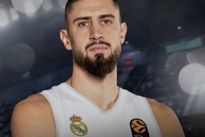 2013年5号秀！皇马官宣亚历克斯-莱恩加盟