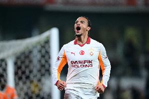 拜仁赢麻了！29岁萨内土超11轮仅3球1助，年薪1125万欧全队第2高