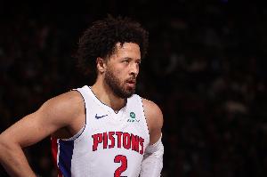 都不咋样！活塞半场三分球17中5&灰熊20中4