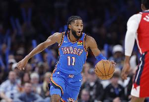 以赛亚·乔：我们在场上打得很开心 亚历山大是更善于沟通的领袖