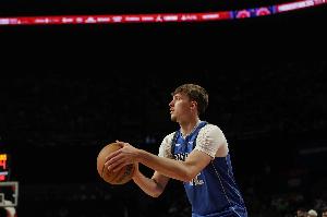 再创历史！弗拉格成最年轻得分上20&抢断盖帽之和上5的球员