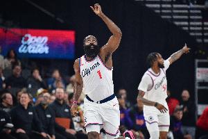 啥东西啊！快船上半场三分球合计14中1&命中率7% 太阳22中10