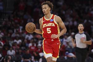 吹杨不在我组织！丹尼尔斯砍下10+8+13 助攻创生涯单场新高