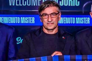 被坑惨了！加公离任真蓝黑任命尤里奇，主场0-3惨败+7轮不胜