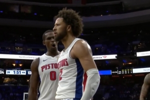 力拔山兮气盖世！康宁汉姆直杀内线 起飞滑翔暴力隔扣德拉蒙德