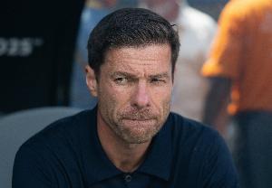 每体：阿隆索在皇马更衣室面前退缩，管理能力受到质疑