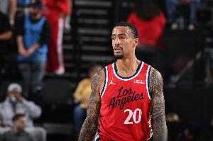 泰伦·卢：今天的首发表现很好 他们首节展示出好的比赛方式