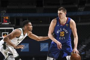 约基奇第26次砍下至少35分15板5助 超越字母哥 近50年来最多