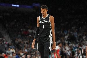 汤爹：联盟最好的三位防守球员是文班亚马/丹尼尔斯/卡马拉