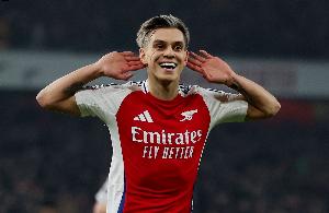 记者：阿森纳再次收到对特罗萨德的询价，但续约已有初步想法