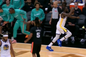 瓦塞尔三分飚中 追梦飞扑赔上犯规&反应激烈 科尔提出挑战但失败