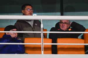 直播吧对谈彭伟国：足协选邵佳一挺大胆，上一任资历老有什么用？